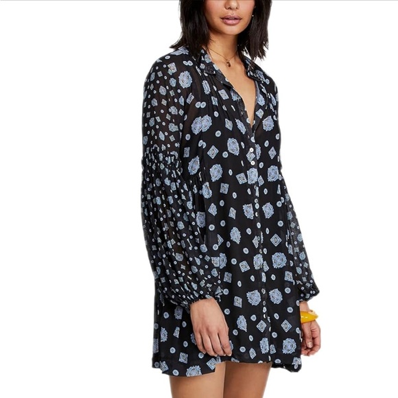Free People Dresses & Skirts - NWT Free People Turn Turn Long Sleeve Sheer Mini dress Medallon Print